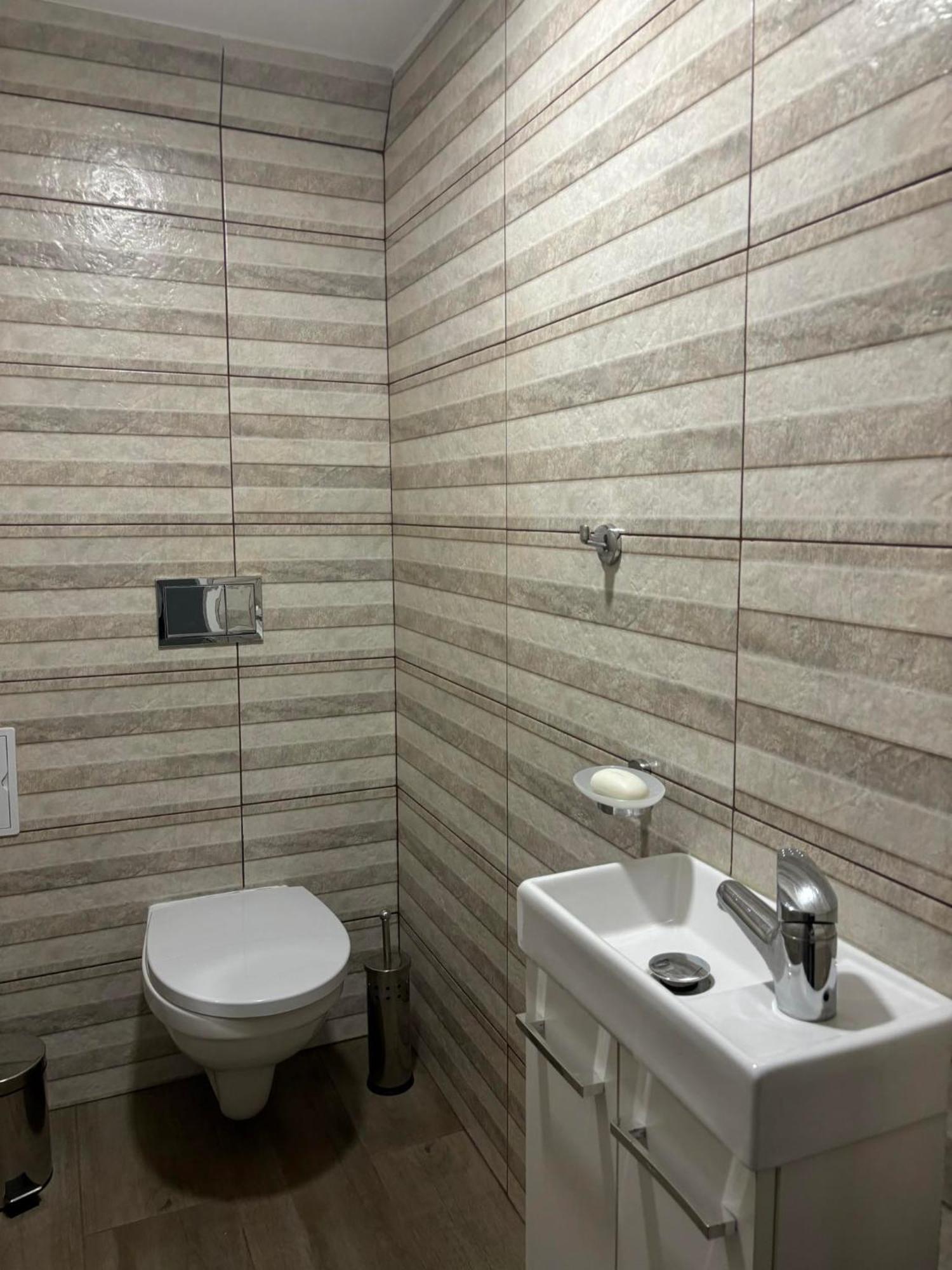 U Podnoza Kotarza Hotell Brenna Rom bilde